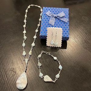 Jewelry set with gift box